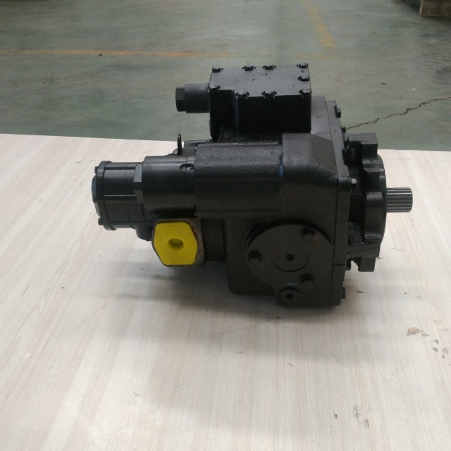 Road roller hydraulic pump
